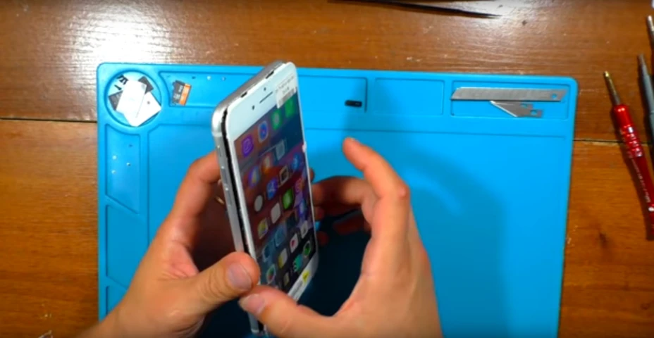 Как заменить дисплей на Айфоне самому? 6