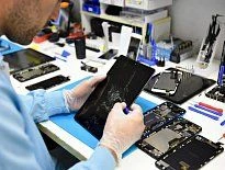 Основные ошибки при замене дисплеев и тачскринов на смартфонах и планшетах: как действовать аккуратно и чего нужно избегать